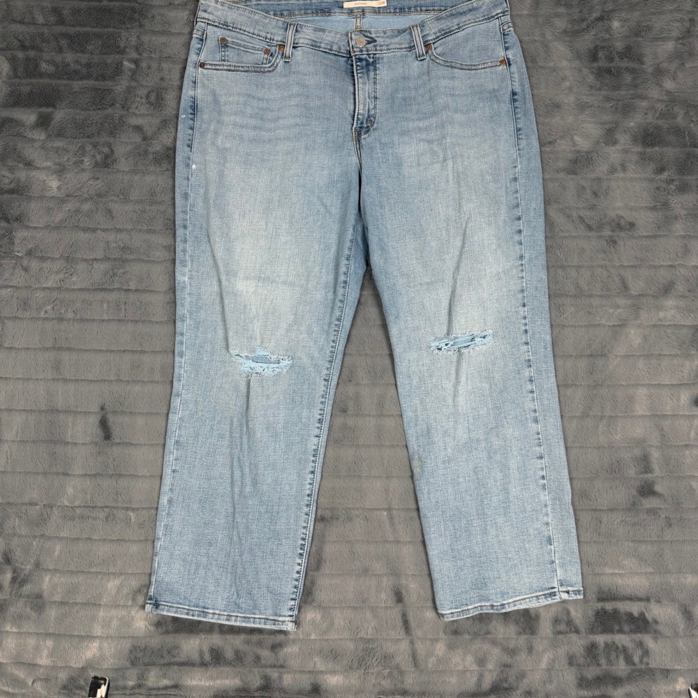 Levis Boyfriend Jeans Womens 20W Light Wash Distressed Ripped Knee 28944-0001
